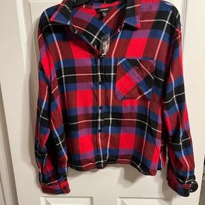 NWT Large express crop flannel plaid. NWT